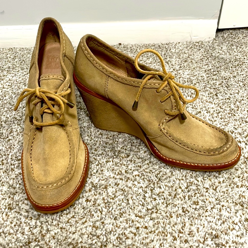 Frye Caroline Suede Lace-Up Wedge Oxford 10